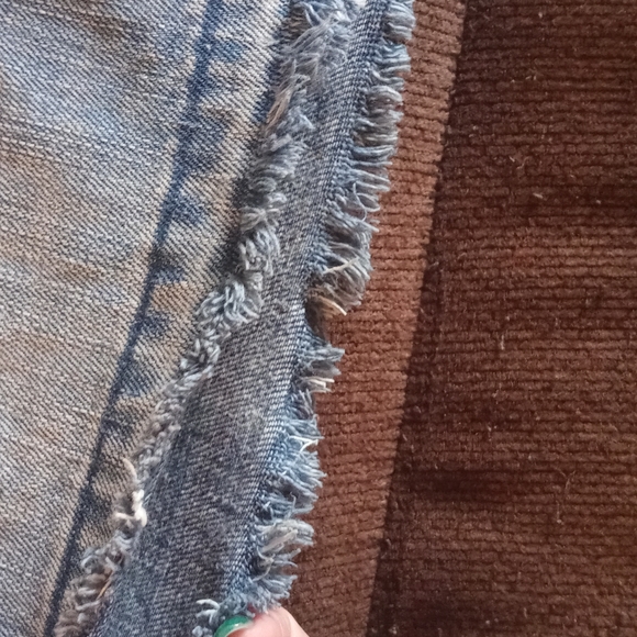 Hollister jean skirt - Picture 9 of 9